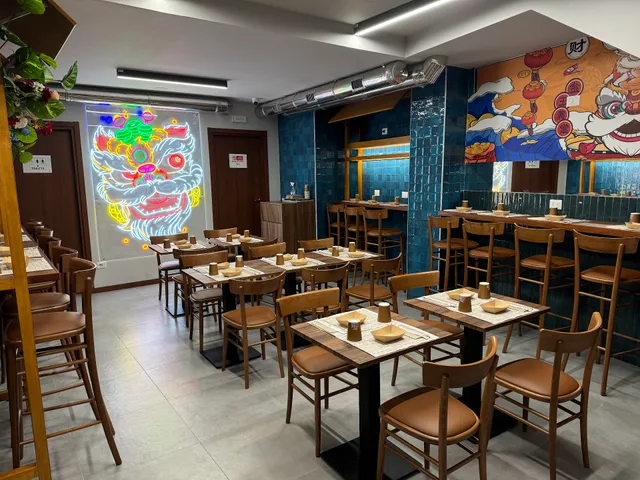 包味鲜 Bao's House Chinese Restaurant Fontana di Trevi