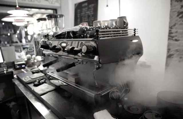 STONE espresso bar & coffee roaster