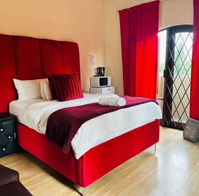 Hunters Nest Guest House Mafikeng