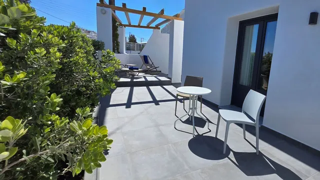Ethereal Blue Suites Pyrgos