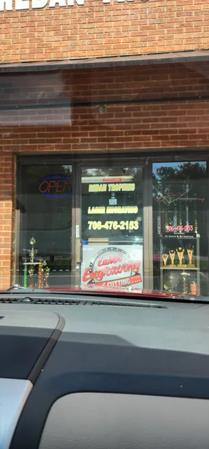 Redan Trophies & Custom Laser Engravings