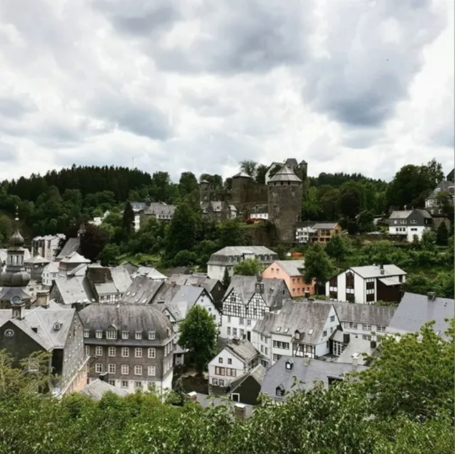 HIER & JETZT Feriendomizil