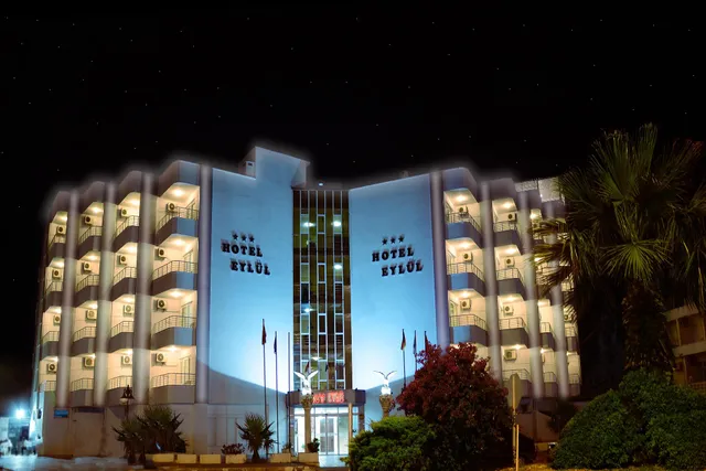 Hotel in September ()