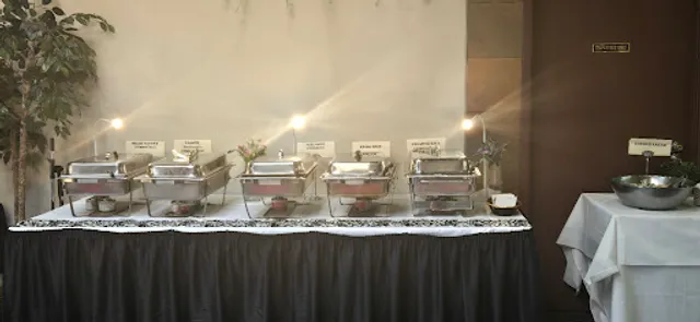 Gracie's Place (Coco's Nest Family Restaurant)