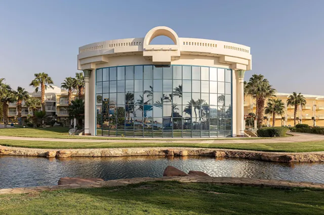 Palm Royale Resort Soma Bay