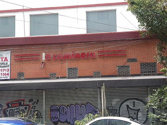 La Reyna Restaurante Bar & Cantina