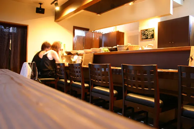 ダイニングバー桃