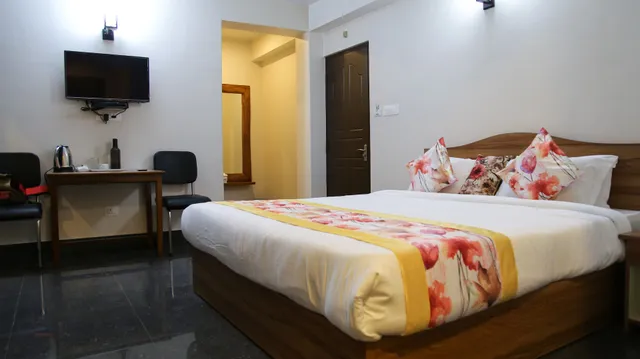 Hotel Kaso @ Flower Show (800 Mts from MG Marg)