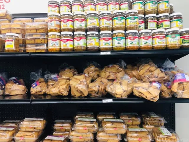 Manohar Vegetarian Bakery (EK)