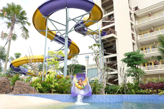 Jamboo Kingdom Hotel & Resort