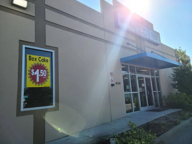 Bakery Outlet Nature's Own