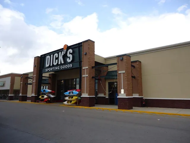 DICK'S Sporting Goods
