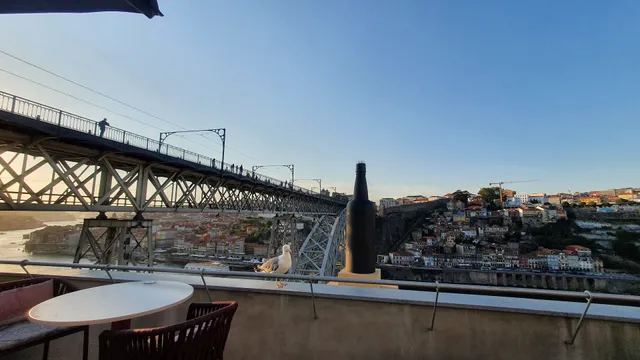 6 PONTE SKY BAR