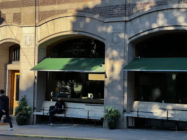 Black Milk Gastro Bar