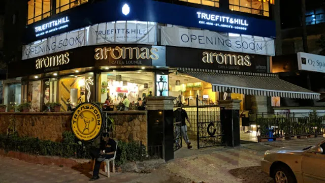 Aromas Café & Bistro