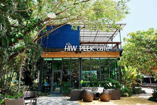 Hiw Peek Cafe & Restaurant