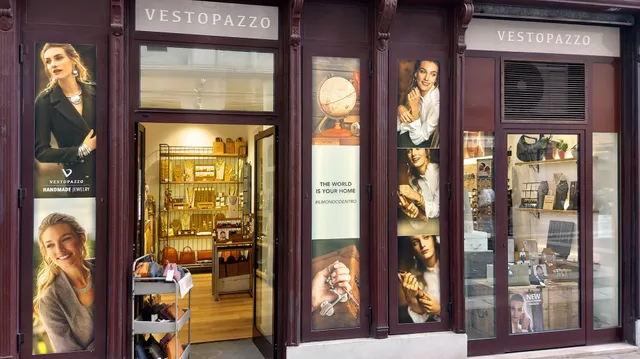 Vestopazzo Trieste via San Nicolò