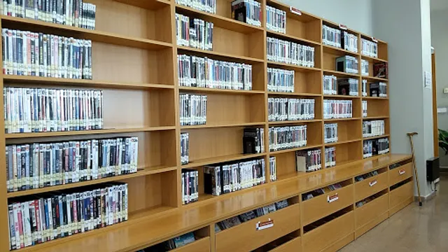 Biblioteca Pública Alberto Miralles