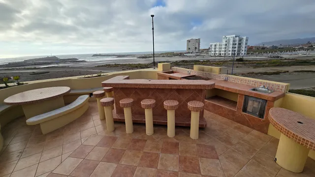 Casa de las Conchas, between the sea and wine.