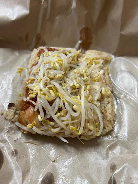 阿叻芽菜去骨鸡饭 ALEK BONELESS CHICKEN RICE