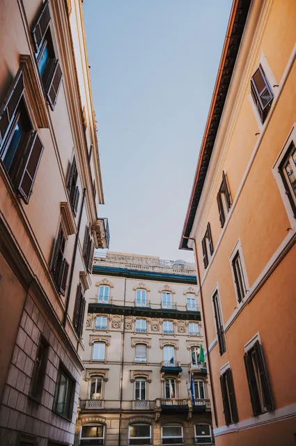 Albergo delle Regioni, Barberini-Fontana di Trevi