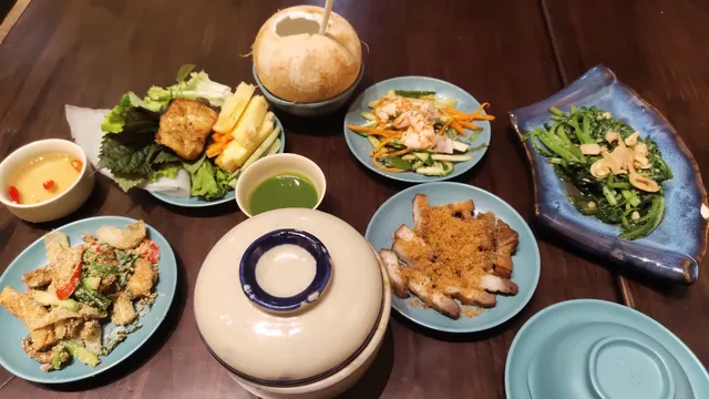 Cái Mâm Kitchen - Vietnamese Cuisine & Vegetarian Options 10