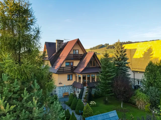 Słoneczny Dworek u Sarnów