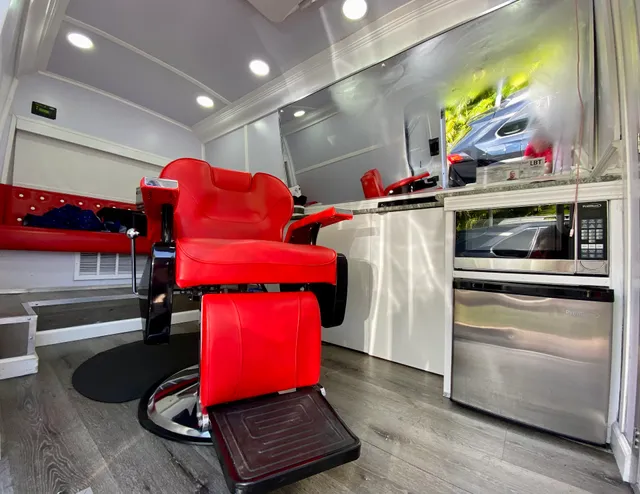 Mobile Barbershop (Fades By Vic)