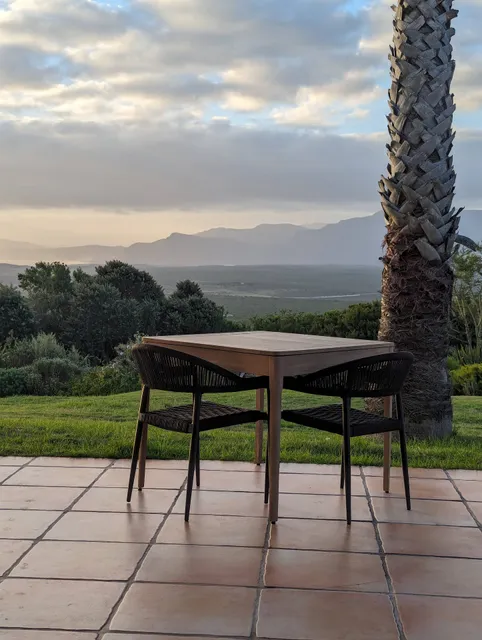 Schneider's Cape Floral Kitchen