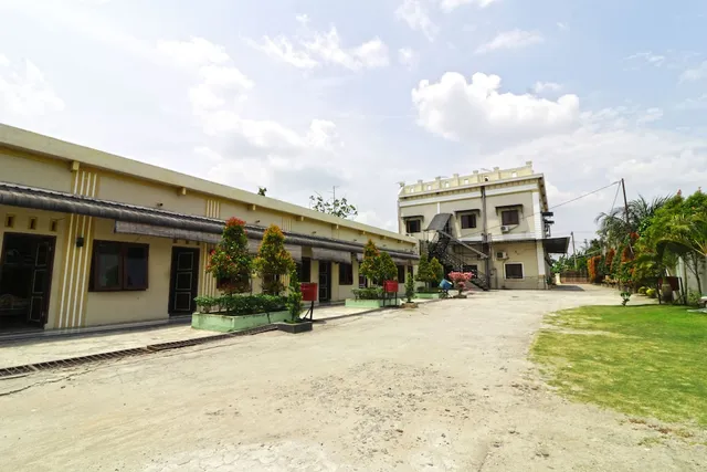 Grand Family Hotel - Perbaungan