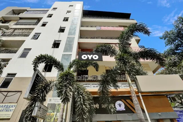 OYO Hotel Town Palace