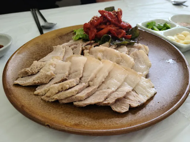 메밀촌동치미막국수