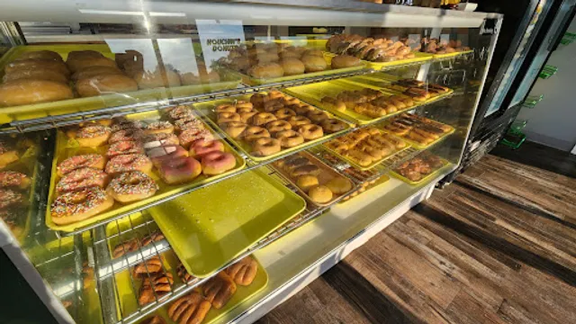 Houchin's Ice Cream & Donuts