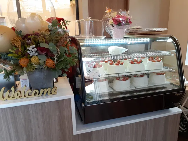 米粉シフォンケーキ専門店 Sana all(サナオール)