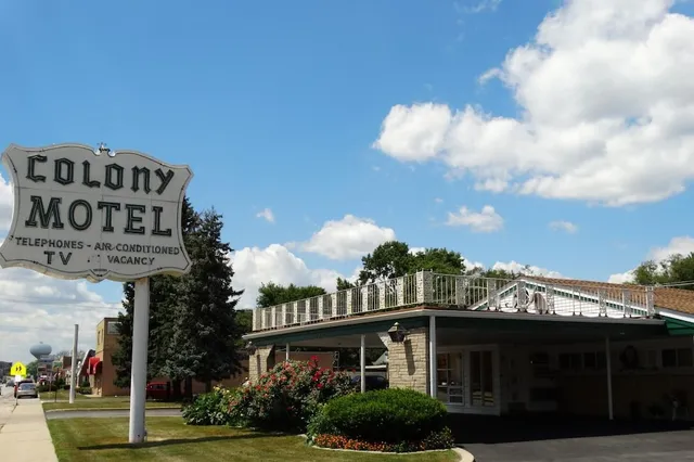 Colony Motel - Brookfield