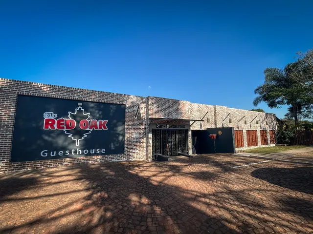 The Red Oak Guesthouse