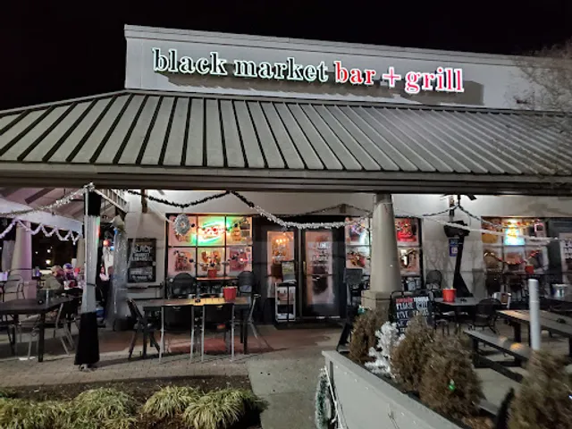 Black Market Bar+Grill (280)