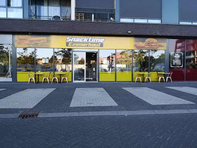 Snackbar Snacktime Emmerhout
