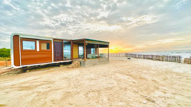 UrbanCgh - laboma beach