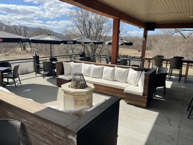 Le Macintosh Pub Bromont Inc.