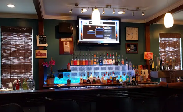 Nox's Tavern & Grille