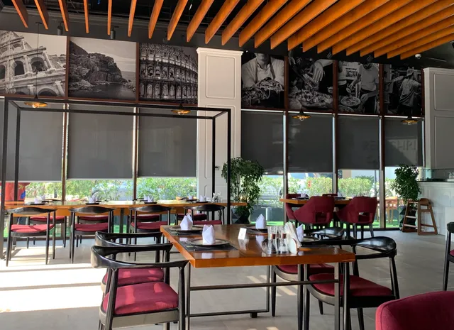 Red Tomato Pizza Restaurant