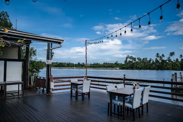 Saban-nga Restaurant @Baan Amphawa Resort and Spa