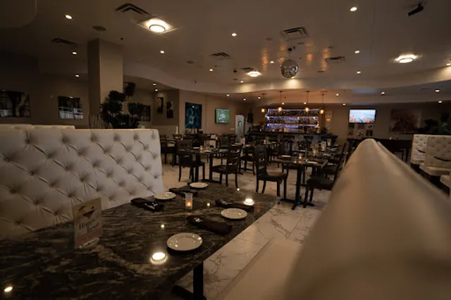 Le Sorelle Restaurant & Bar