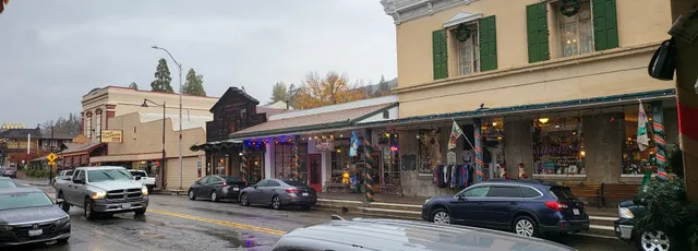 The Mariposa Marketplace