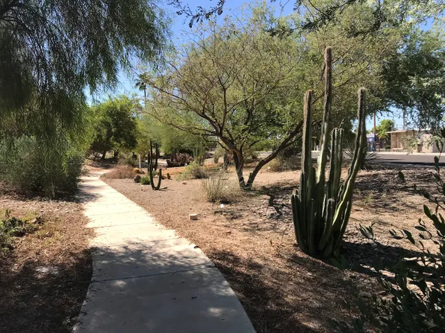 Robert J Moody Demonstration Garden