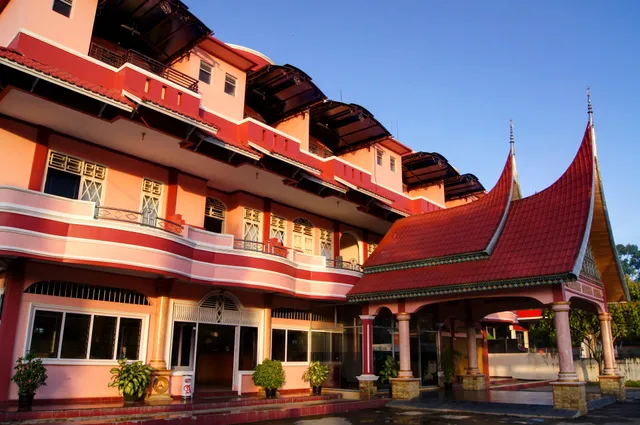 Umega Hotel (Syariah)
