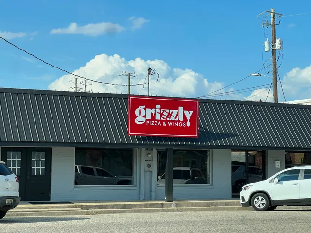 Grizzly Pizza & Wings Atmore