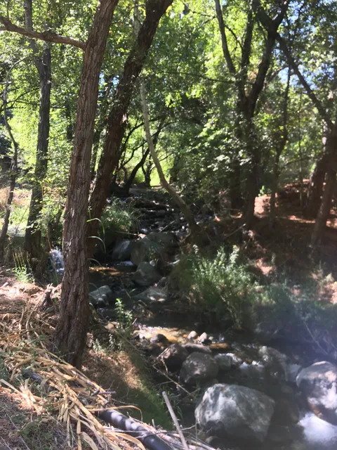 Evmelia Kakopetria Suites