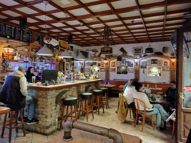 Papa Joe - Koccintó Söröző és Snack Bar